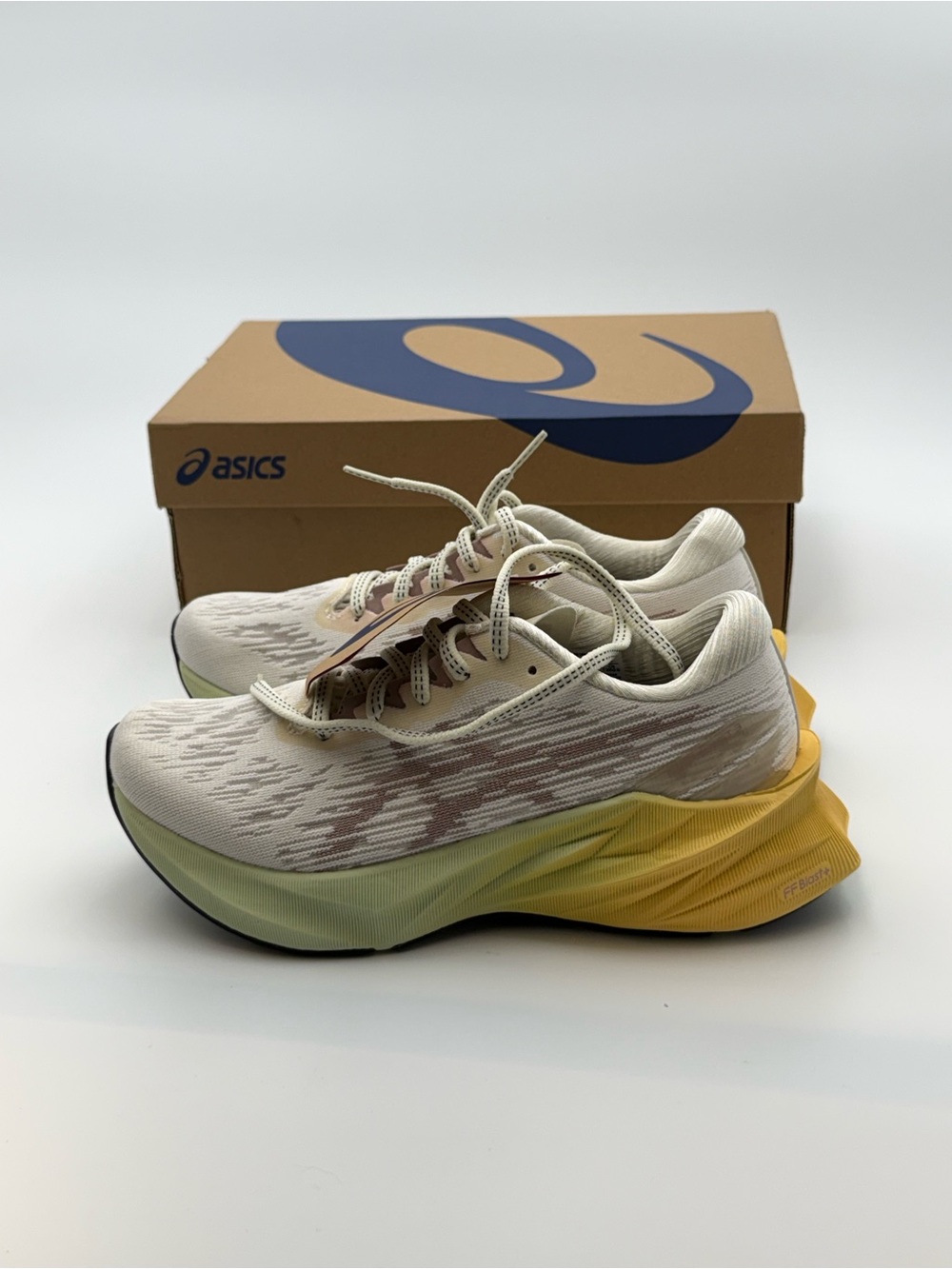 ASICS Novablast 3 Women’s Running Shoes – Cream/Fawn – 1012B288-101